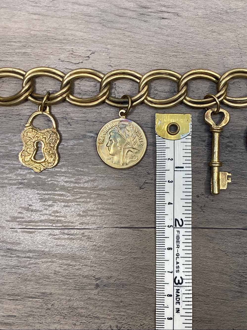 Vintage Chain Belt With Coin Key Lock Charms - Picture 12 of 16